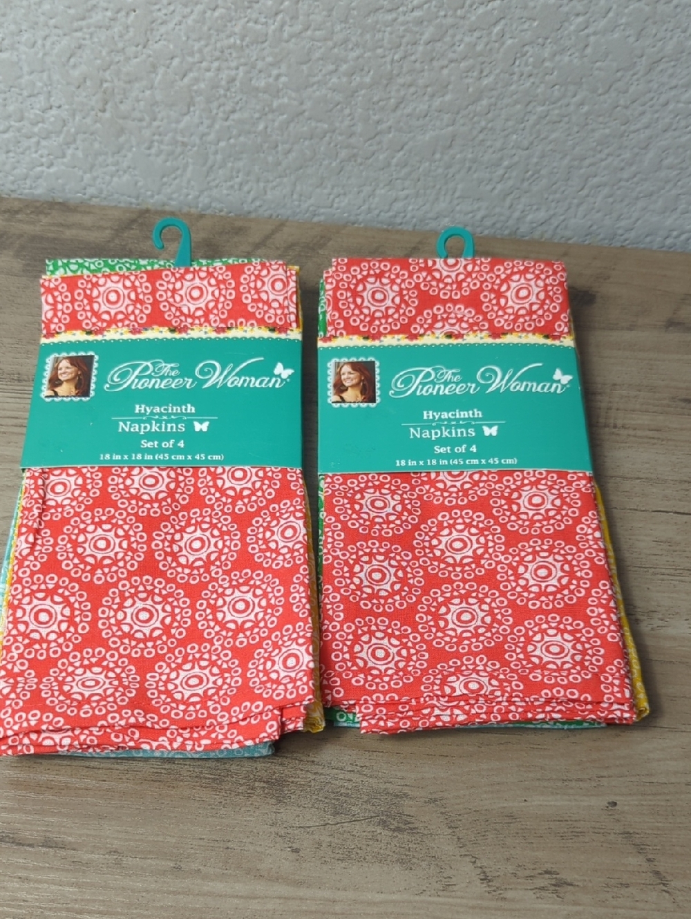 New With Tags Pioneer Woman 4pk Fabric Cloth Napkins Hyacinth X2